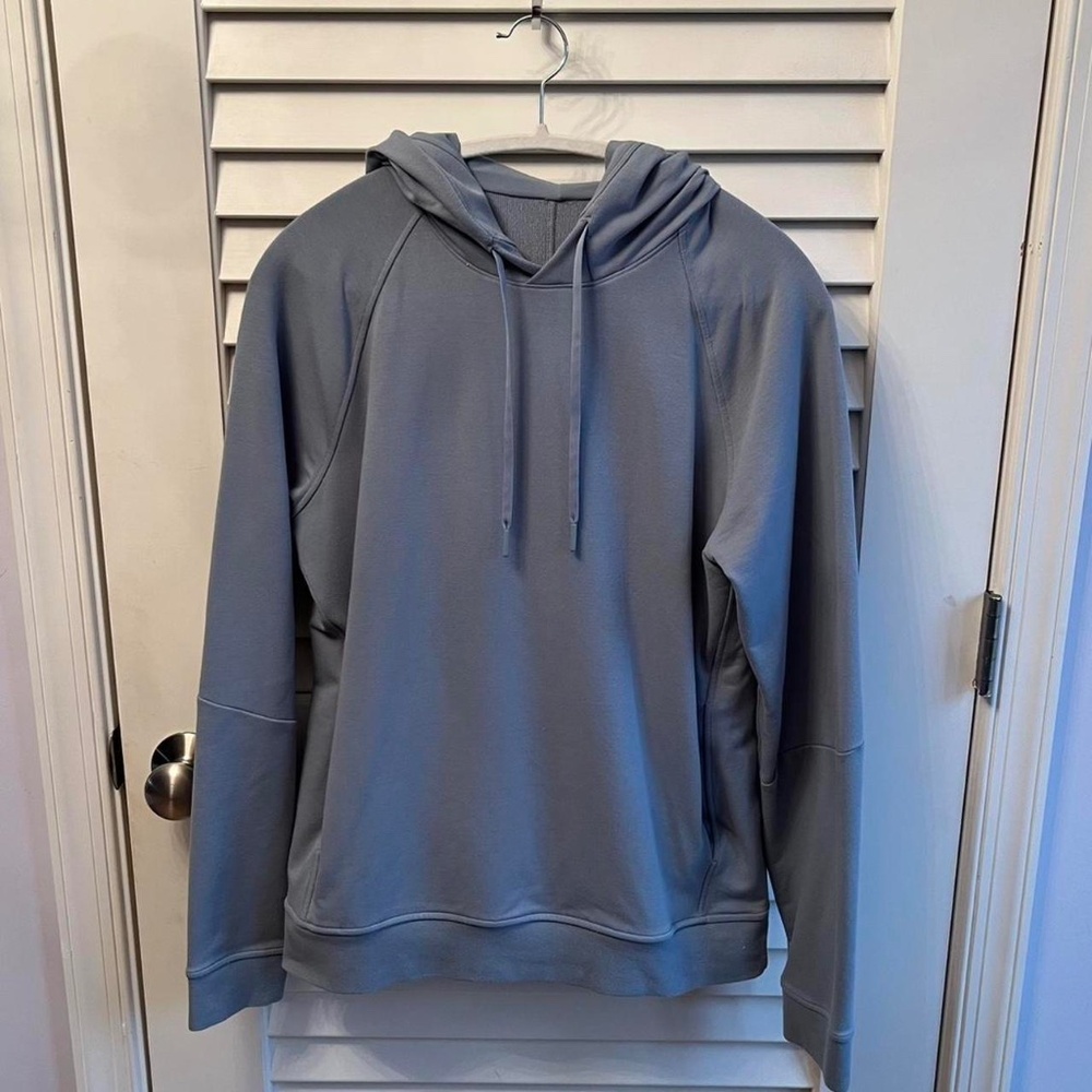 men’s “chambray” / light blue LULULEMON city sweat hoodie [M]